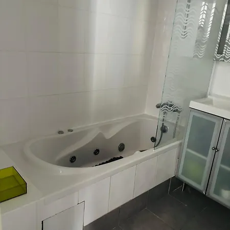 アパート Spacious Loft In The Marais パリ