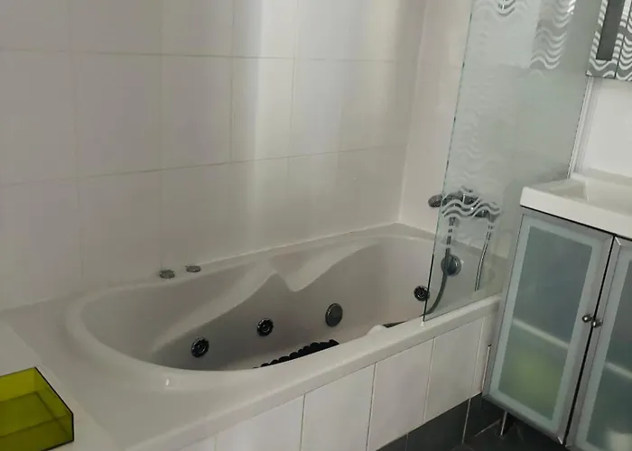 아파트 Spacious Loft In The Marais 파리