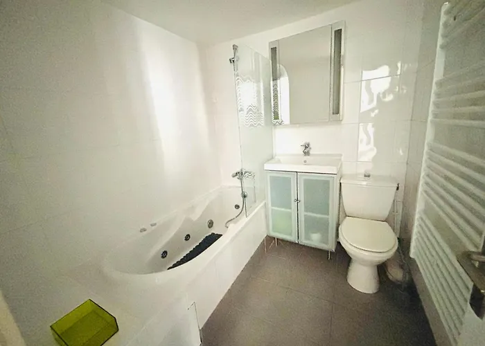 Spacious Loft In The Marais 아파트 파리