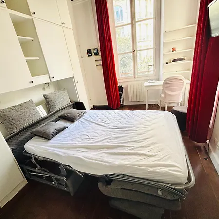 Spacious Loft In The Marais * Paříž