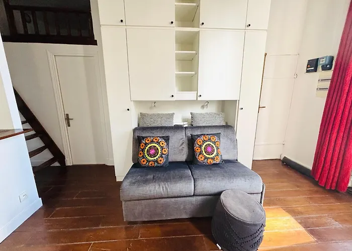 Spacious Loft In The Marais
